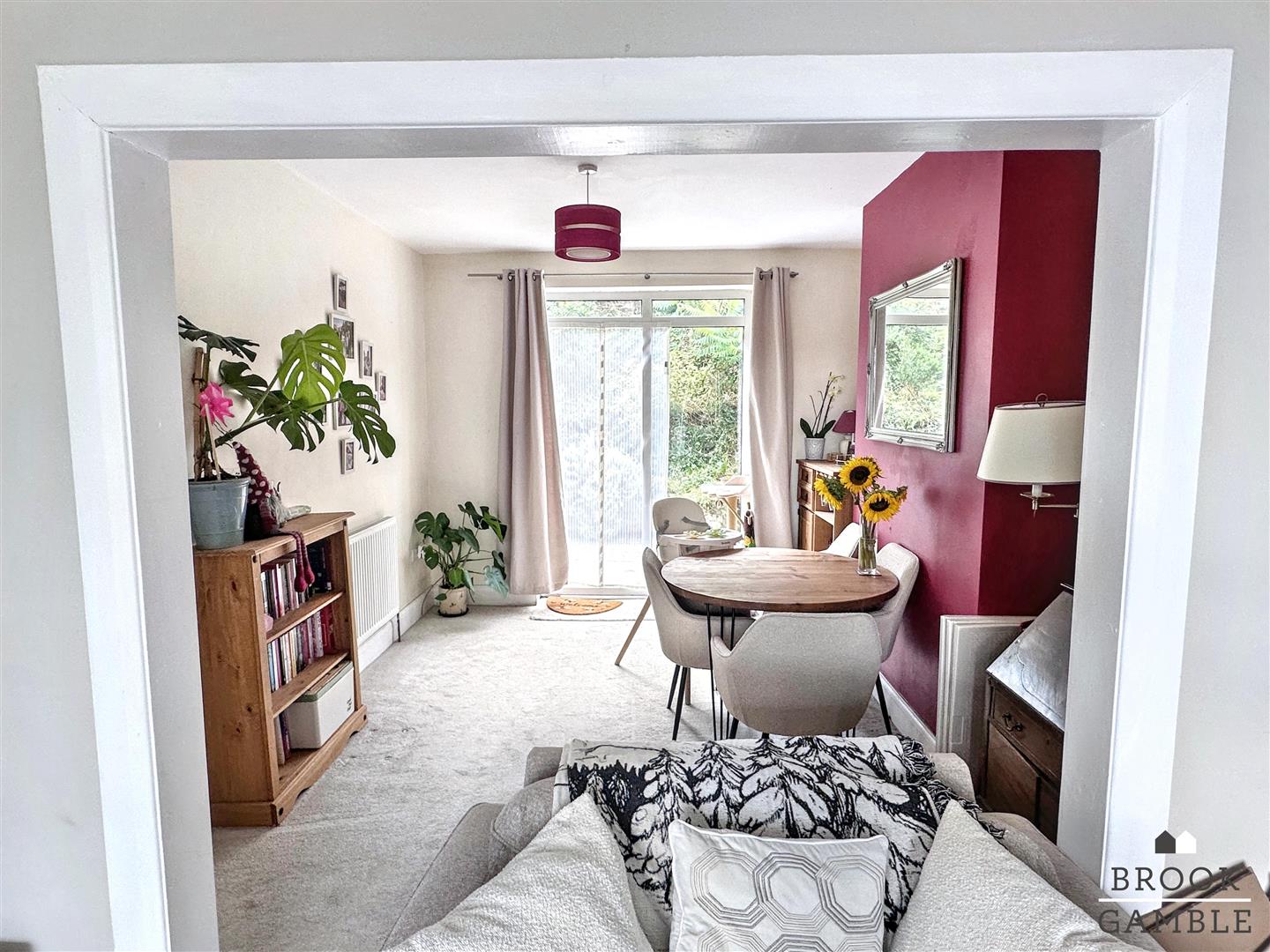 3 Bedroom House - Semi-Detached. Longland Road in Eastbourne, East Sussex 7